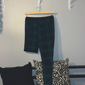 Gap green & navy plaid leggings